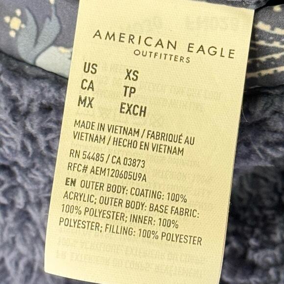 American Eagle AE Bandana Print Reversible Chill Puffer Oversized fit Paisley - Picture 9 of 12